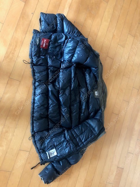 CP 컴퍼니 고글 수류탄 오리털 패딩 매장판 정품 판매 합니다.--4