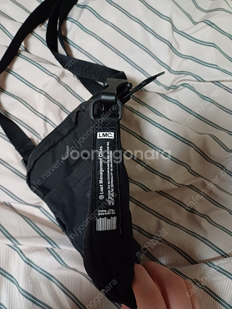 LMC 엘엠씨 크로스백--2