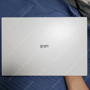 lg gram 2022 14인치14ZD90Q-GX50K 판매합니다 i5-12세대/ 램 8g/ ssd 256/ 배터리 72wh / 무게 999g