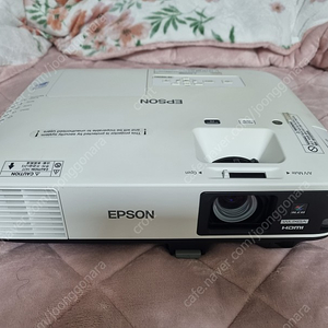 EPSON EB-1985WU 프로젝터, 정품 미개봉 새 램프, 윤씨네 100인치 무선 전동스크린