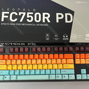 레오폴드 키보드 fc750d 풀박스 clear축