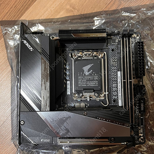 Z690i 어로스 울트라 라이트 d5 + 킹스톤 ddr5 5600 32기가 하이닉스 다이