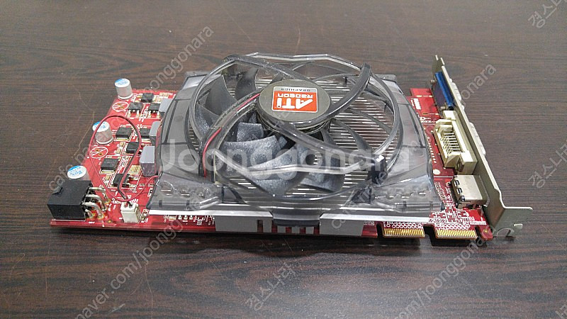 Radeon HD 5750 512MB--2