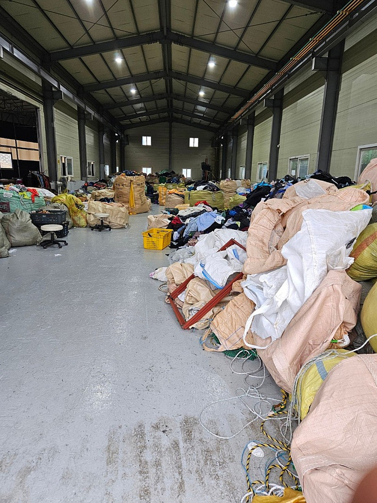 서울 헌옷수거 의뷰/신발/가방/도서 등 최고가 방문 매입합니다--6