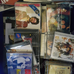수입 CD 음반 판매 합니다.총 158장 일괄구매환영(장당3천원도 안됩니다.) 워크맨 디스크맨 레트로 오디오