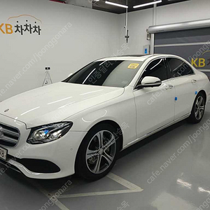 벤츠E클래스 W213 E300 아방가르드중고차 할부 리스 카드 저신용자 저연령자 전액할부 승인