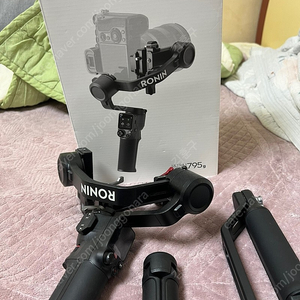 DJI RS3 MINI 짐벌 1회 사용 판매합니다. (dji care refresh 포함)