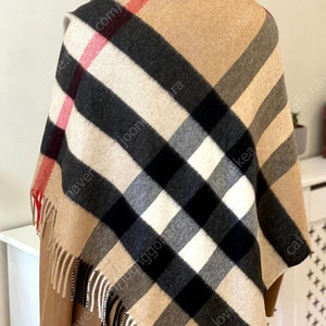 버버리 반다나 머플러