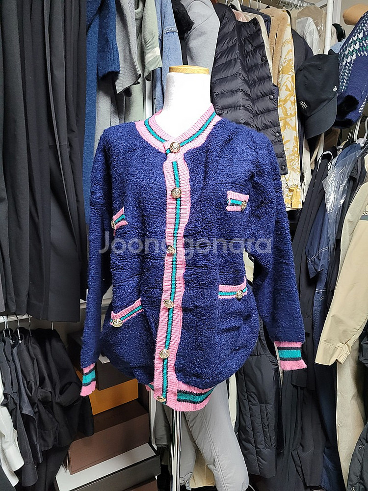 여자아우터 새상품 땡처리 가디건--1