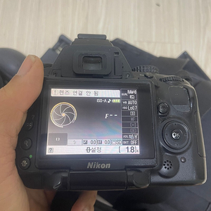 Nikon d5000과 시그마 망원렌즈 같이 판매합니다