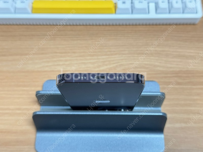아이폰14 프로 256GB 딥퍼플 팝니다.--5