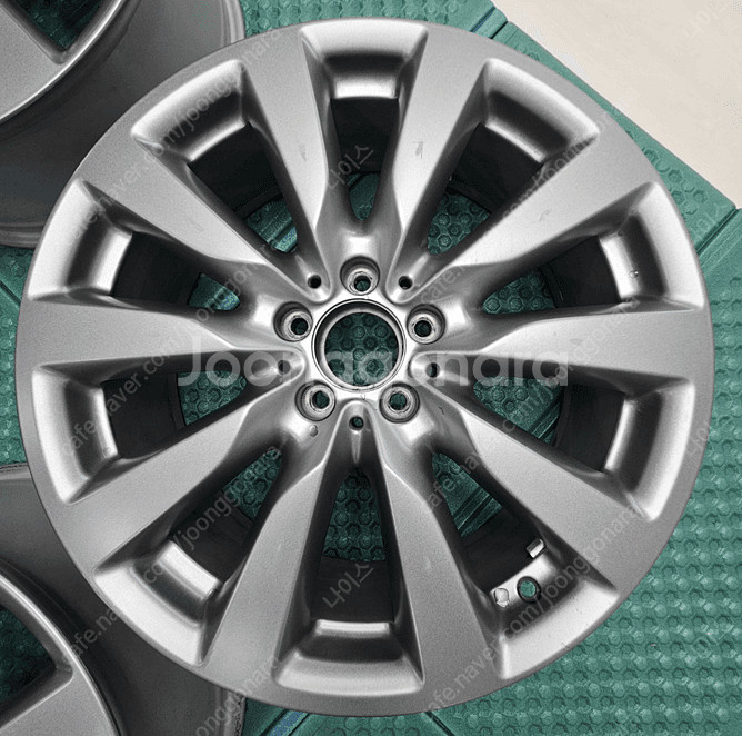 벤츠 GLC300e 순정 휠 (매트블랙) / x253 c253 휠--4