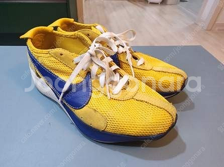 나이키 문레이서 중고 275 판매합니다--0