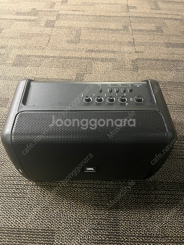 Jbl eon one compact 60만원 판매해요 ...--0