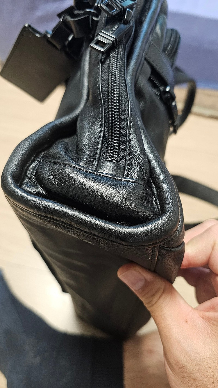 투미 알파2 가죽 서류가방 96108D2--4