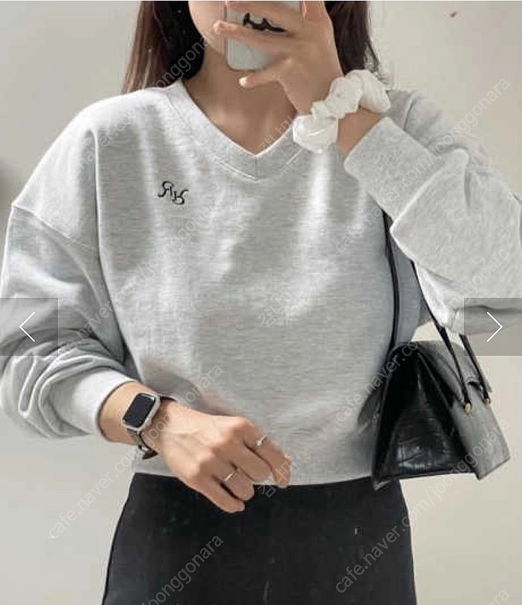론론 브이넥 크롭 스웨트셔츠 맨투맨 새상품 ronron 이미지