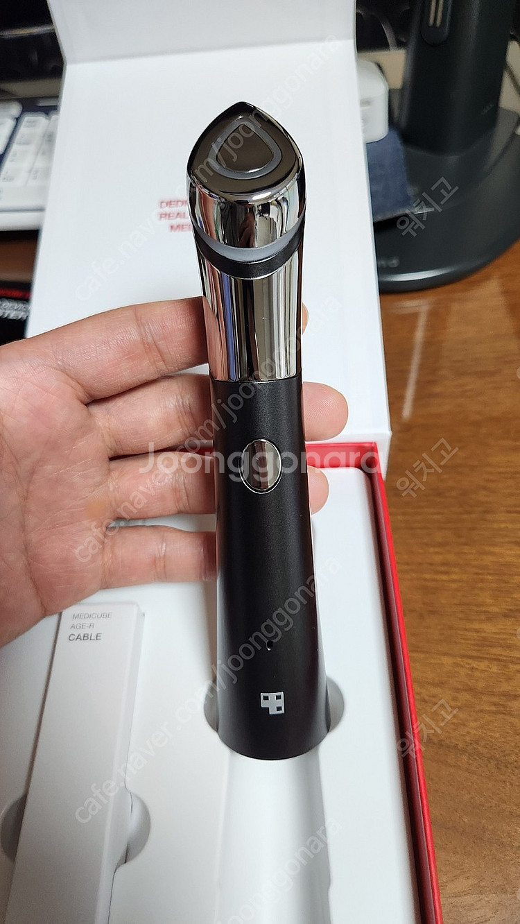 메디큐브 에이지알 부스터힐러--2