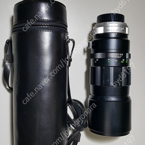 필름카메라용 MINOLTA ROKKOR-HF 300mm 와 OLYMPUS ZUIKO 300mm 망원렌즈 입니다.