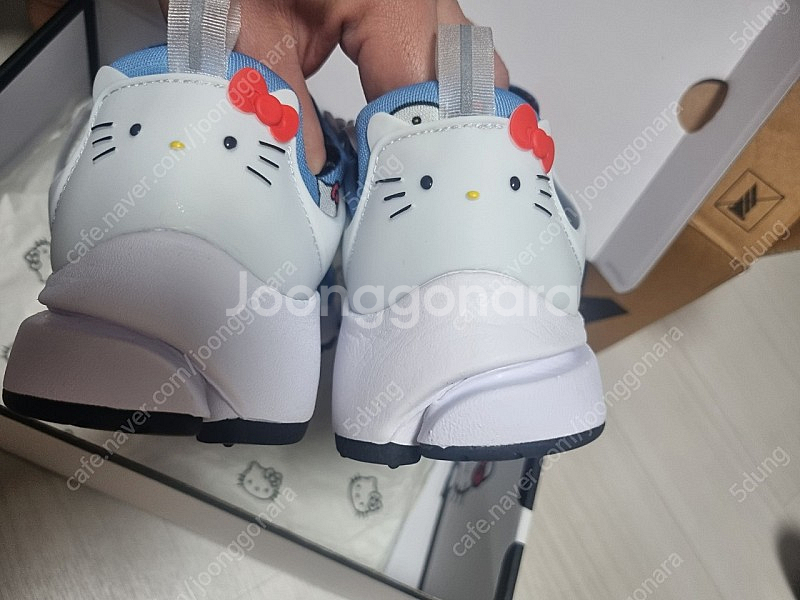 헬로키티 나이키 에어 프레스토 270--4