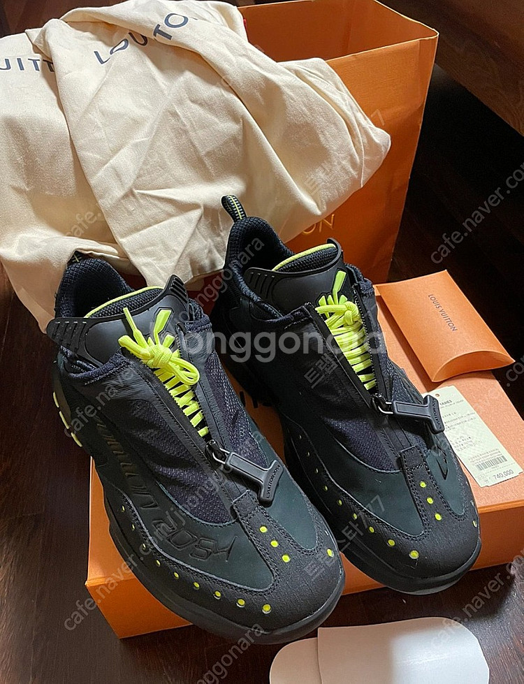 루이비통 밀레니엄 스니커즈 270 새상품급 1회 단시간 착용--0