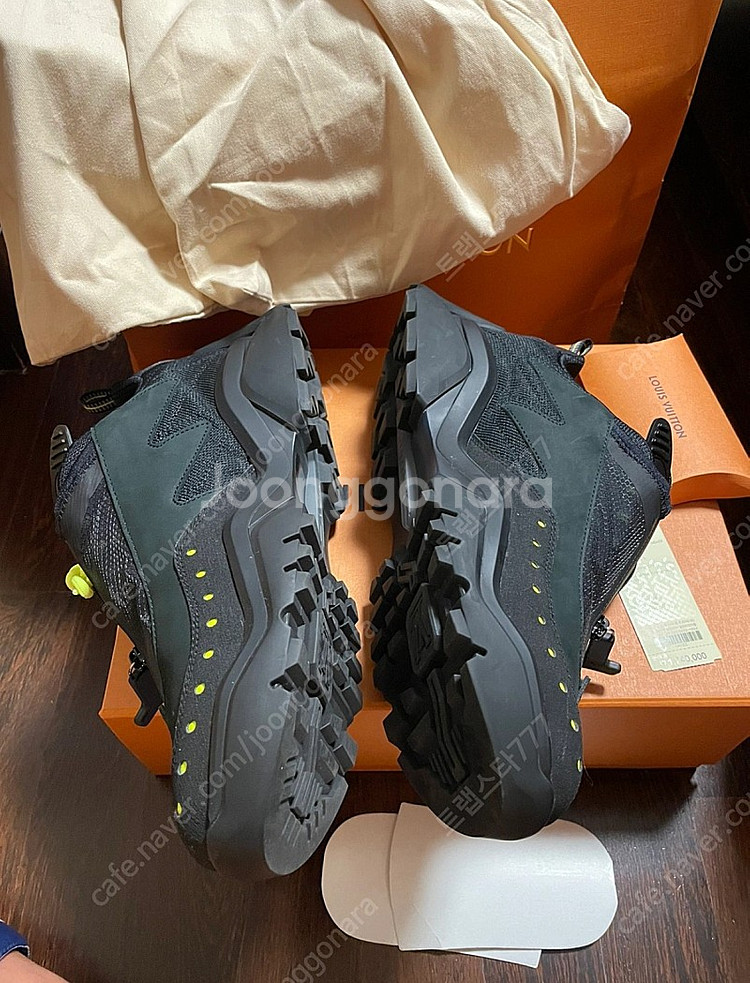 루이비통 밀레니엄 스니커즈 270 새상품급 1회 단시간 착용--2