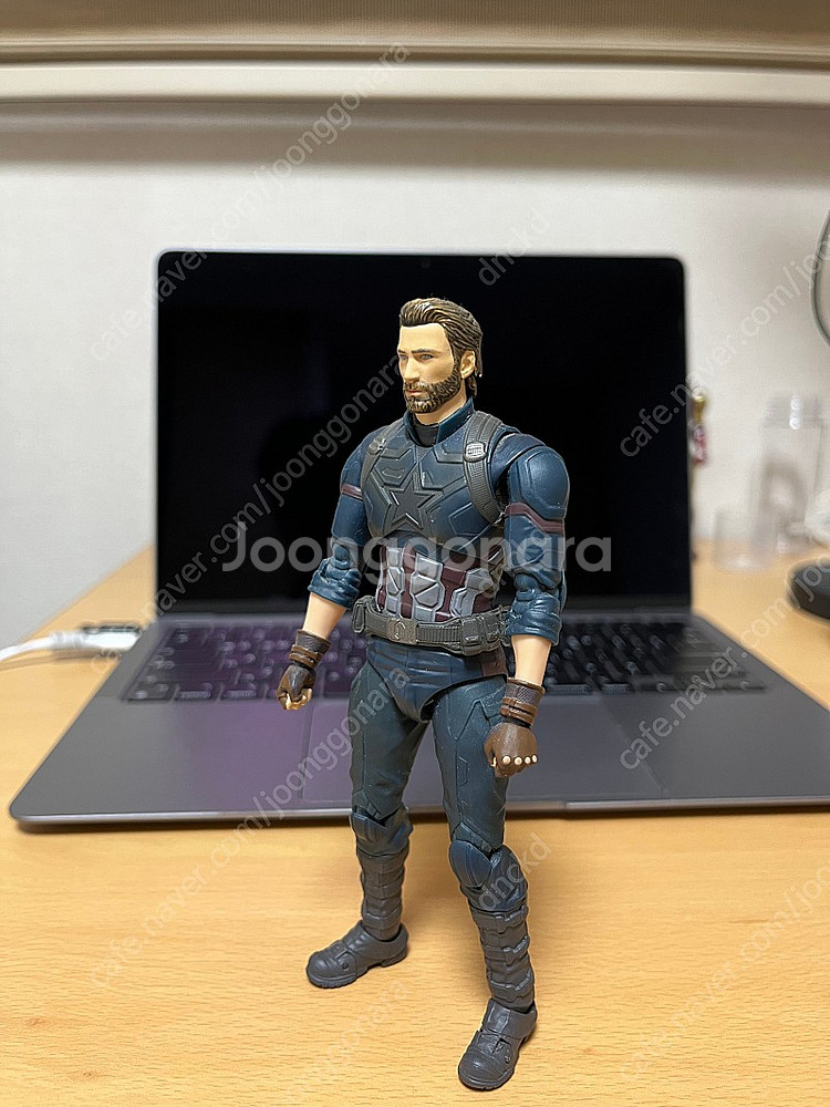 Shf 인피니티 워 캡틴 아메리키 피규어--1
