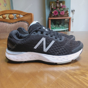 [240] 뉴발란스 680 v6 Newbalance