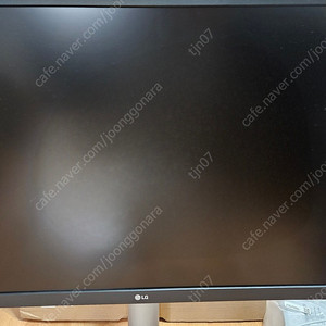 LG 27UL550 팝니다