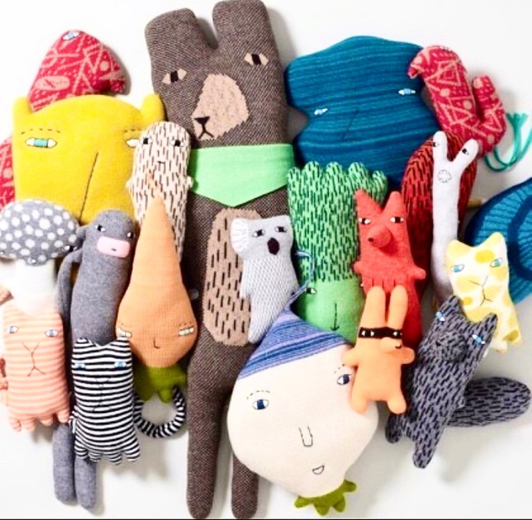 영국 도나윌슨 손뜨개 어글리 인형 쿠션 2개 이미지