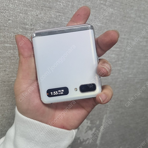 갤럭시 Z플립 5G 화이트 256GB 저렴하게 판매합니다.