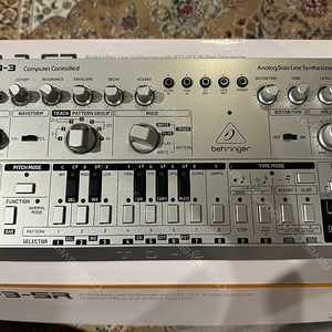 Behringer TD-3 베링거 신디사이저 TD3