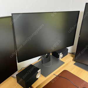 델 dell u2717d ultrasharp 27인치 qhd 모니터 팝니다. 영상편집용으로 3대 사용했습니다.