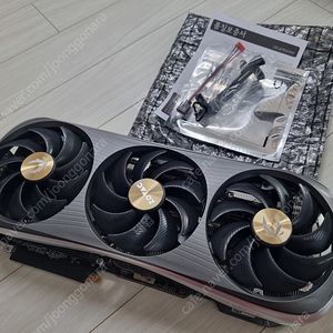 Zotac Amp Extreme Airo RTX 4090 그래픽카드 팝니다.