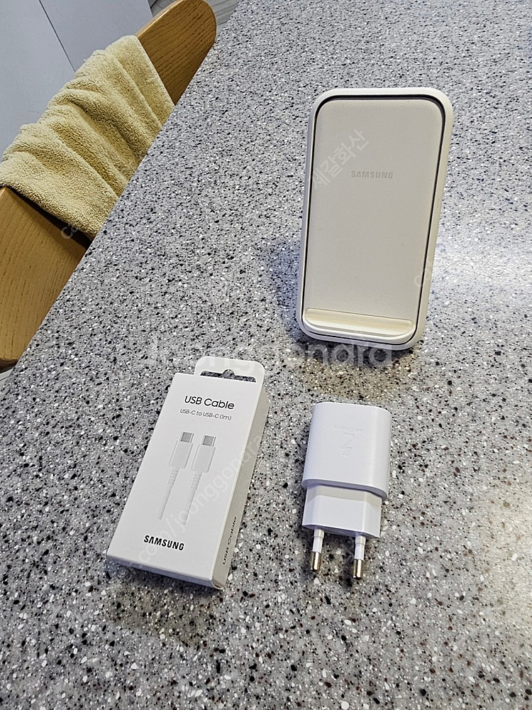 삼성 고속 무선충전 스탠드 2019 EP-N5200 스...--0