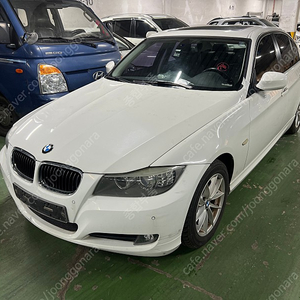 BMW E90 320D 후기형 부품차 각개합니다범퍼,문짝,도어,휀다,사이드미러,헤드라이트,전조등,핸들,시트,운전석 조수석 트렁크,후미등,테일램프,휠타이어,엔진미션,도어트림,내장재,