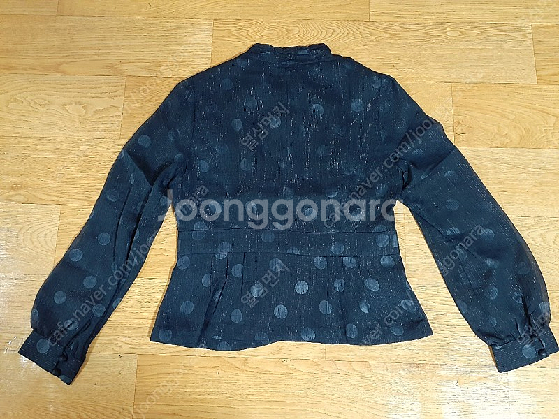 브라우스 예쁜니다 요즘입어요 4000원--1