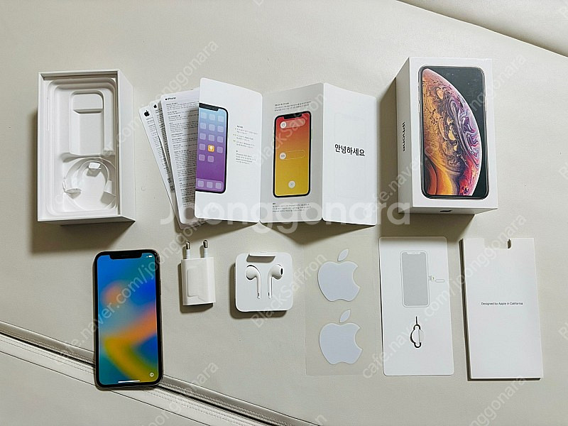 아이폰xs 64gb 골드색상 A급 25만원 (구성품 모...--0