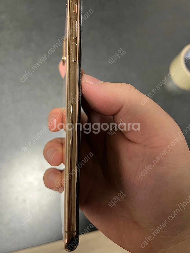 아이폰 xs max 512 팝니다. (상태 SS급)--1