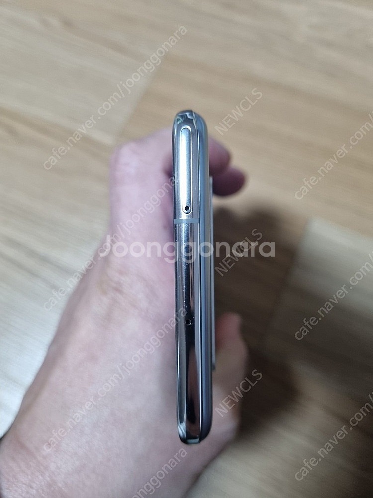 갤럭시 S10 5G 256g 실버 판매합니다--4