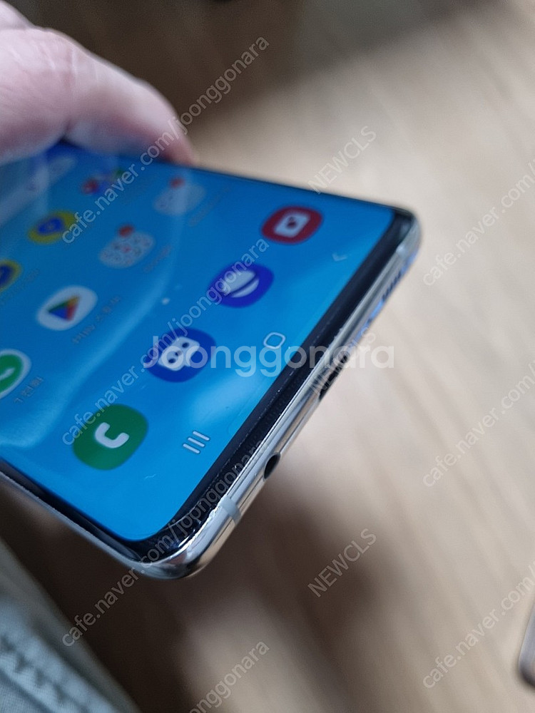 갤럭시 S10 5G 256g 실버 판매합니다--7