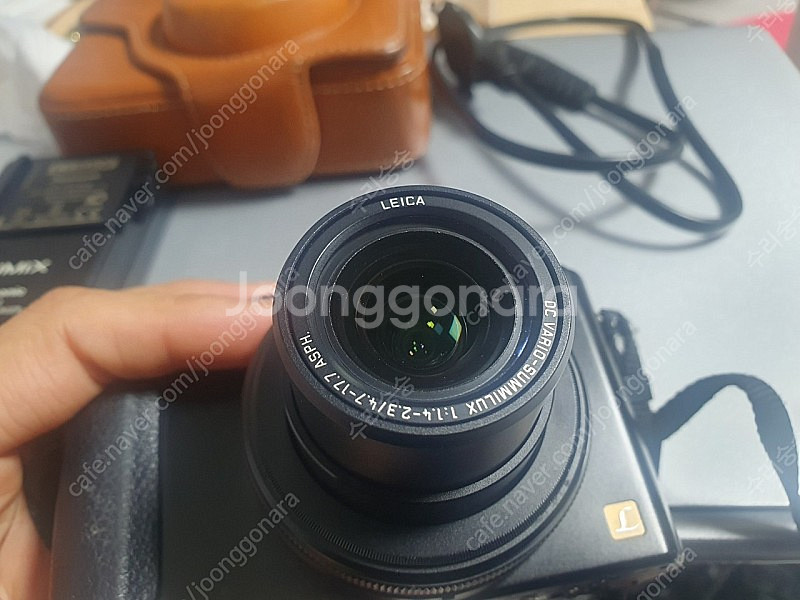 DMC-LX7--3