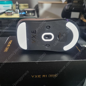 VXE R1 PRO MAX 무선 마우스 팝니다.