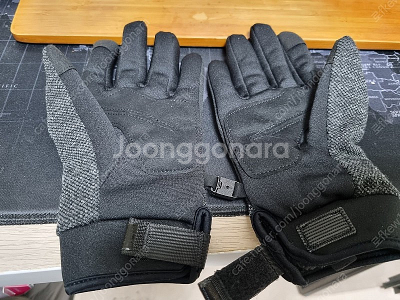 노스페이스 겨울 장갑 판매합니다.--1