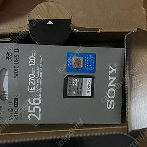 파나소닉 4K hc-vxf1 미사용 제품+소니 메모리카드 같이 판매합니다.