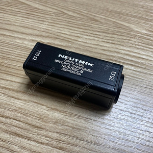 NEUTRIK 뉴트릭 BNC(암) 75Ω - XLR(수) 110Ω 어댑터