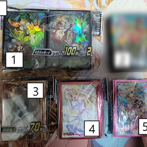 각종 TCG 카드 게임 물품(슬리브,매트,덱케이스) 판매합니다