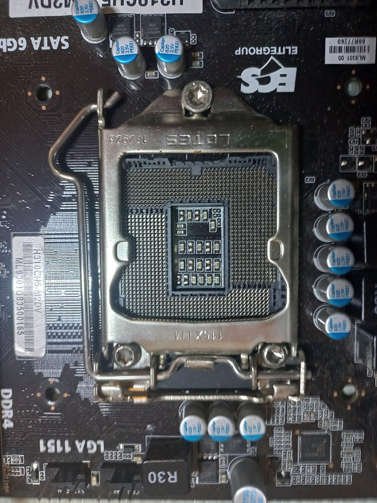 불량 cpu 보드 팝니다. (i5 8400 + h310) 고장 부품용--2