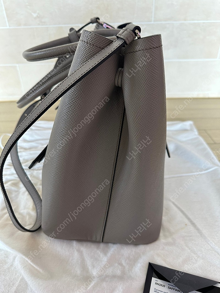 정품 프라다 두블레 토트백 미듐--5