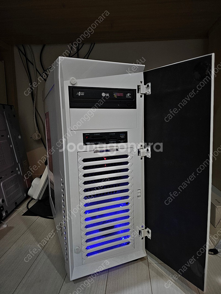 AMD 라이젠 2700X 본체 (GTX 760 / M....--1