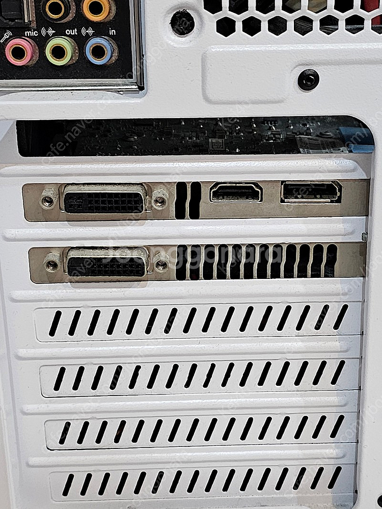 AMD 라이젠 2700X 본체 (GTX 760 / M....--9